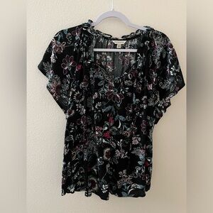 Frye And Co Black Floral Short Sleeve Blouse 1X